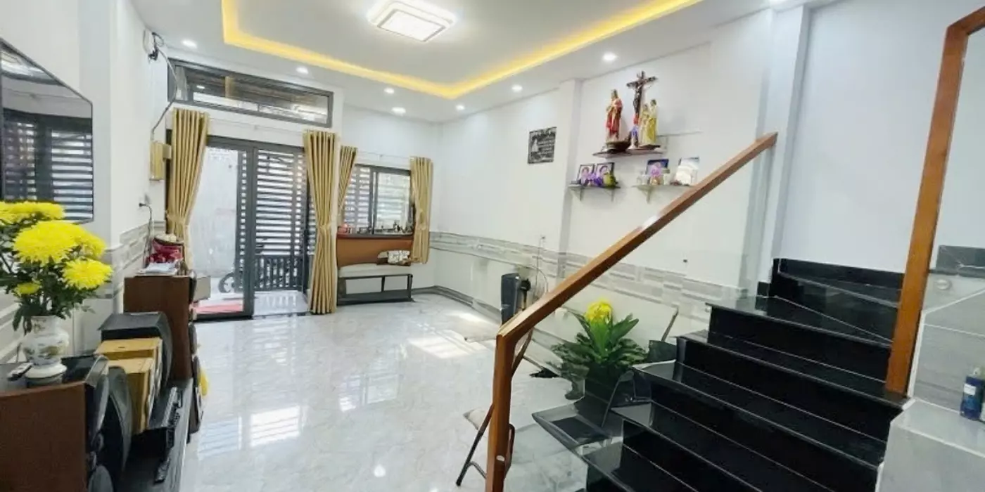 Sốc chỉ 4.5 Tỷ có ngay nhà 4x15 tại P.10, Âu Cơ, Tân Bình.