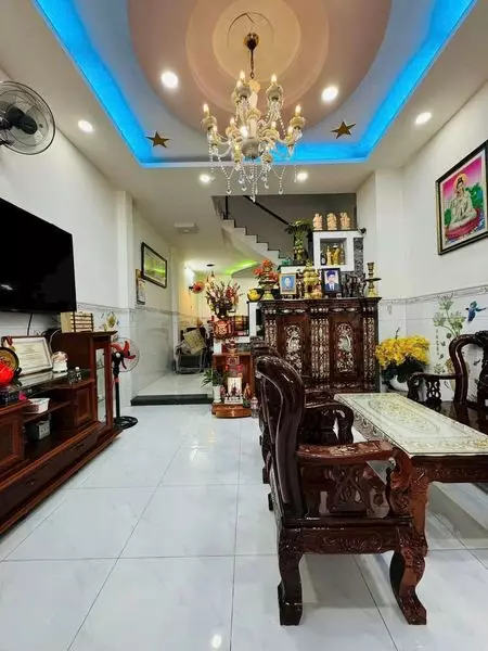 Bán nhà mặt tiền đường 33 phường Bình Trưng Tây Quận 2 cách Lê Văn Thịnh 70m 
nhà 3L vị trí đẹp