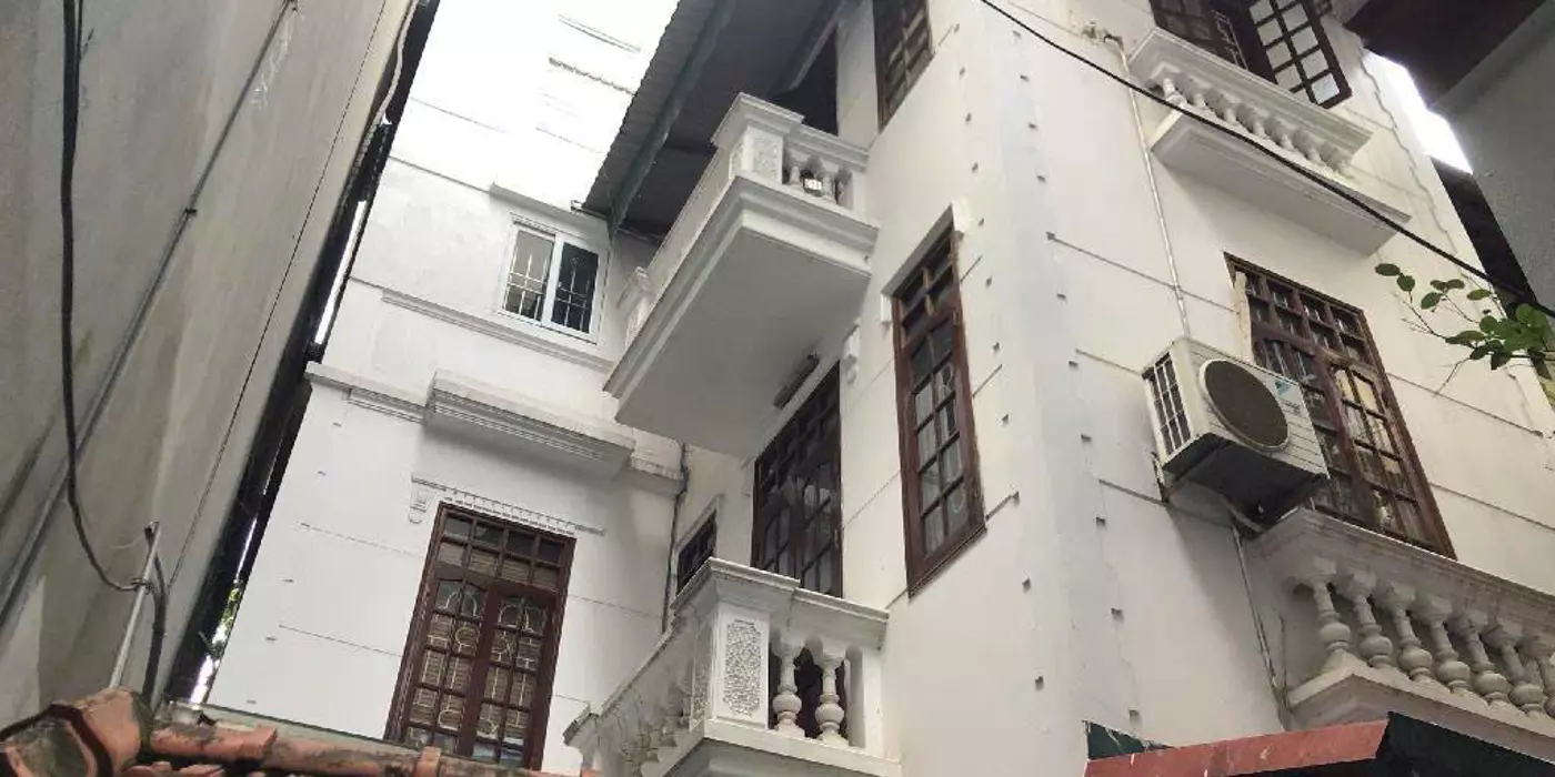 BIỆT THỰ TRẮNG NGỦ TRONG RỪNG - ĐẤT YÊN HÒA CẦU GIẤY - GIÁ 132TR/M2