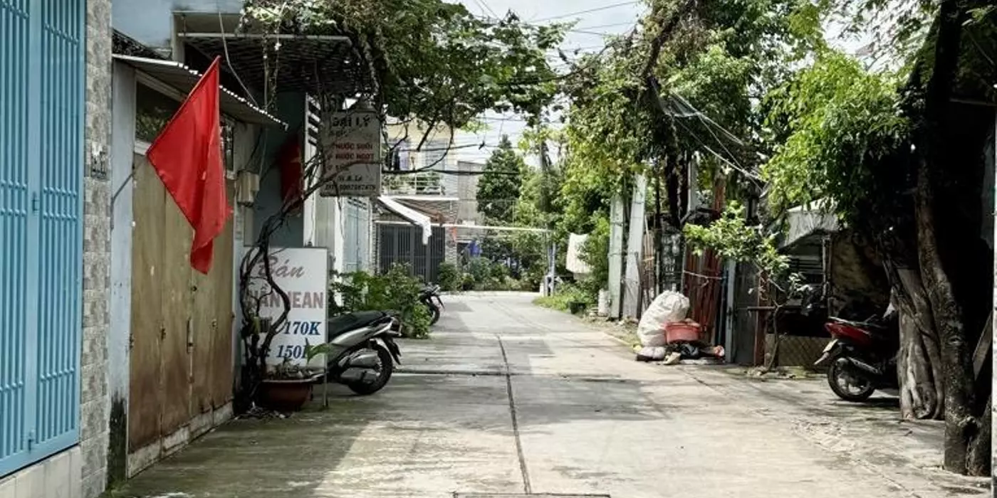 RẺ NHẤT BÌNH TÂN BÁN ĐẤT TẶNG NHÀ 5M x20M VỚI 2 MĂT TIỀN ĐƯỜNG XE TẢI THÔNG CHỈ HƠN 4 TỶ.