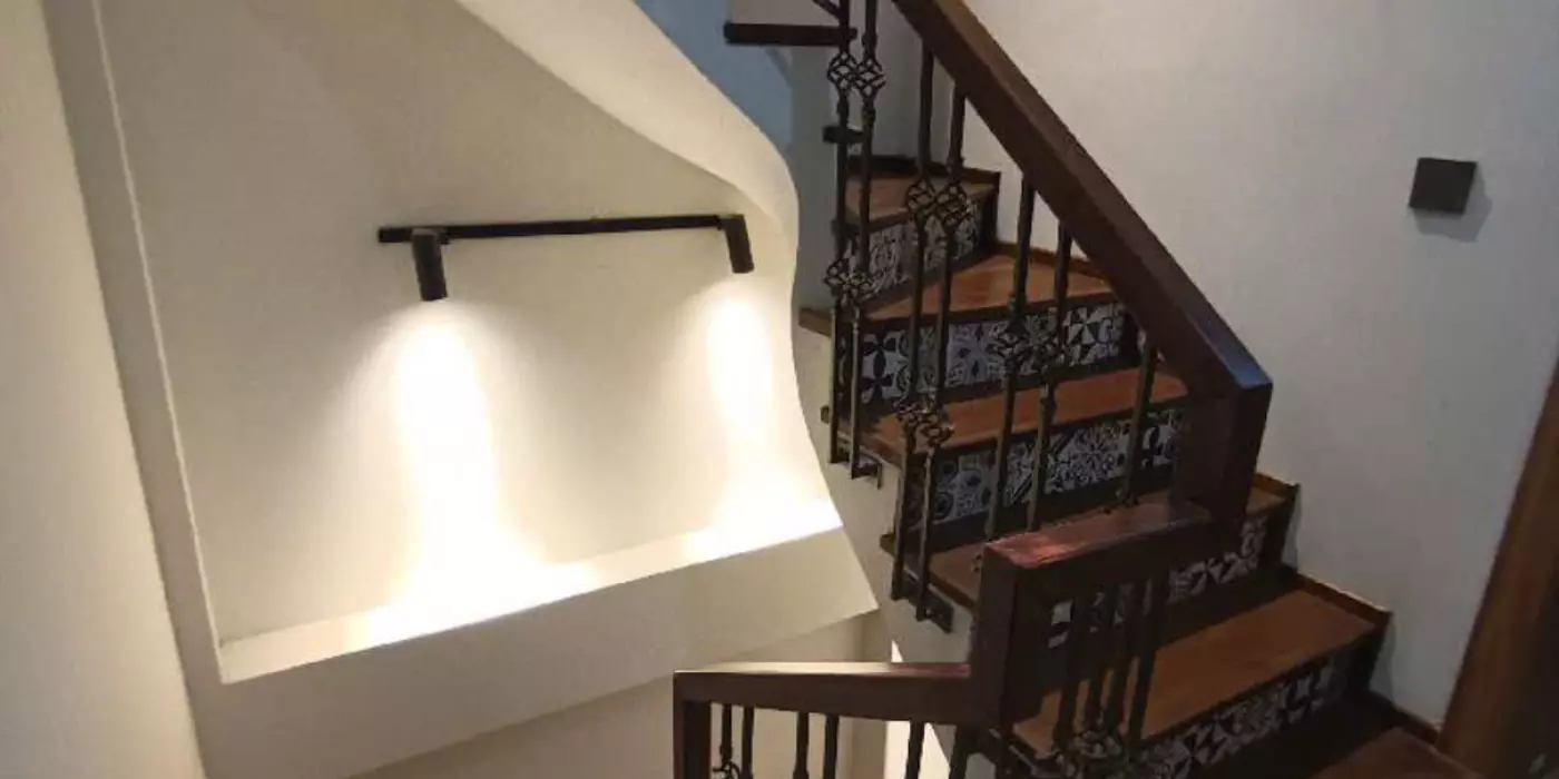 BÁN NHÀ PHÚ DIỄN _ DT 54M XÂY 5 TẦNG THANG MÁY _ĐƯỜNG RÔNG HAI OTO TẢI  TRÁNH NHAU . GIA 13,5TY