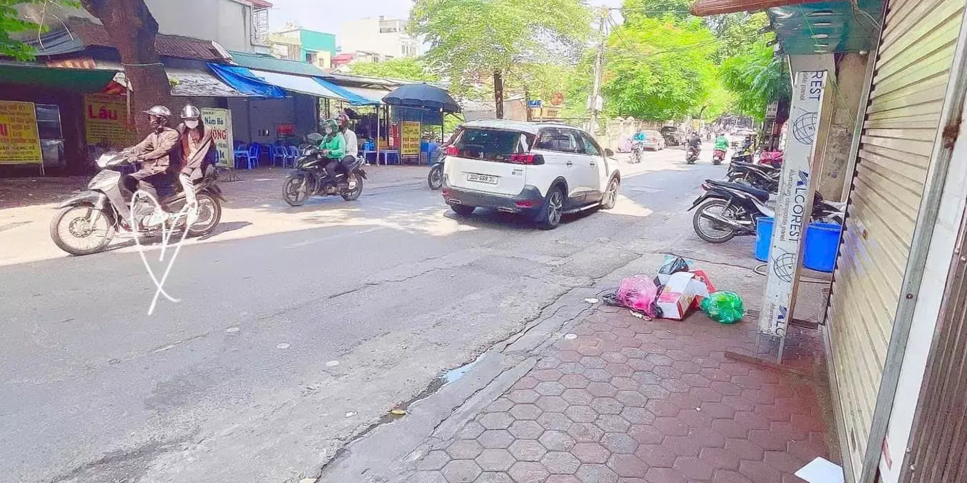 MẶT PHỐ - KINH DOANH BẤT CHẤP - VỈA HÈ RỘNG - TRUNG TÂM MỌI TIỆN ÍCH - TRUNG TÂM TIỀM NĂNG