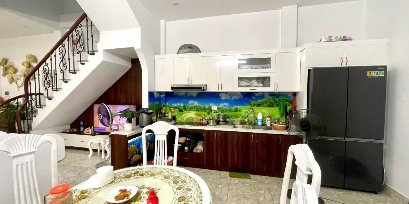 Nhà Phương Mai Đống Đa,ô tô đỗ cửa.