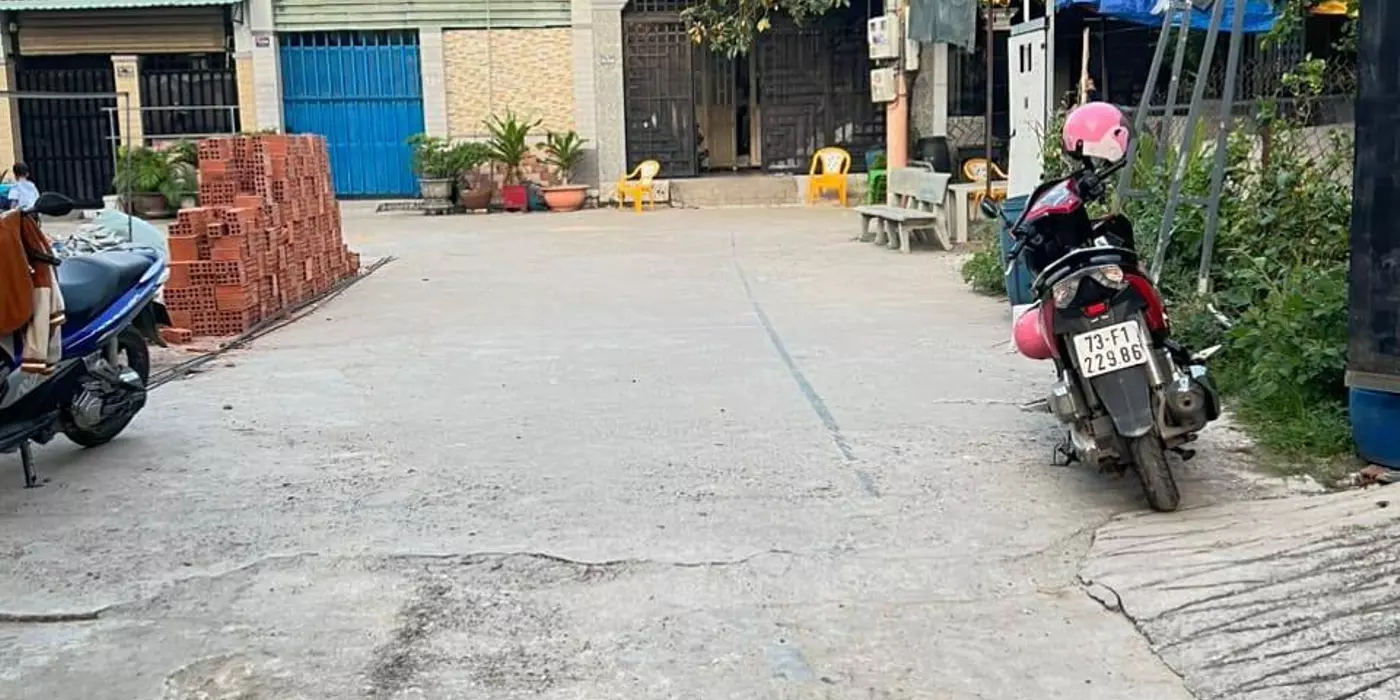 Nhà SHR 82m2, HXH, sân oto, Thuận Giao, Thuận An, BD, Giá chỉ 2,65 tỷ thương lượng.