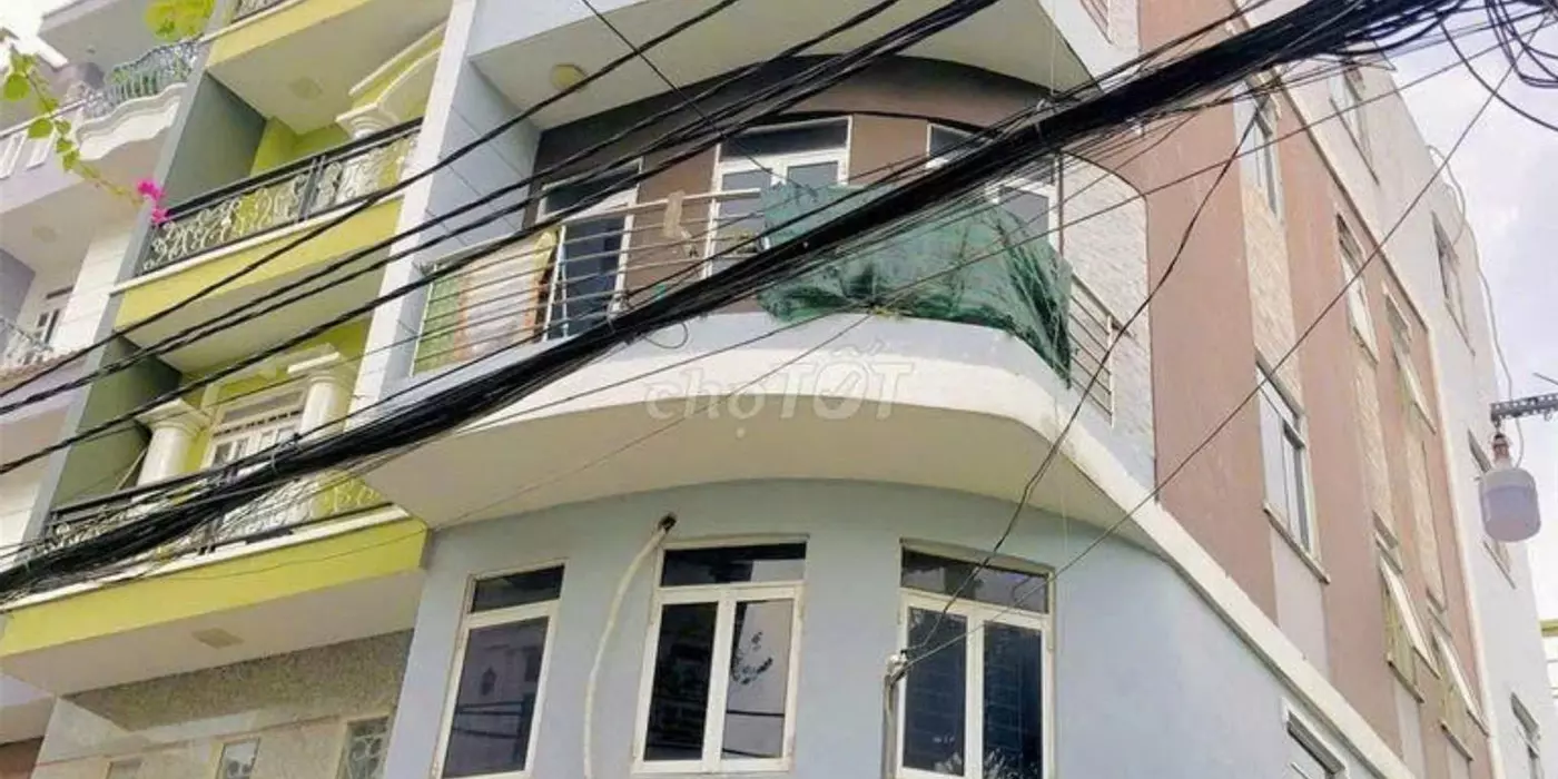 - Tòa CHDV 2 mặt tiền , ô tô 7 chỗ vào tận cửa, Quận Bình Thạnh
