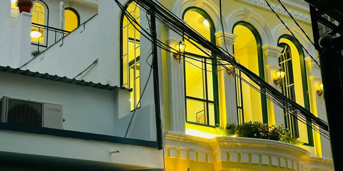 Ngay Ngã 5 Chuồn Cún - Hẻm 3m - DT 3  x 11m - 3 Tầng BTCT
