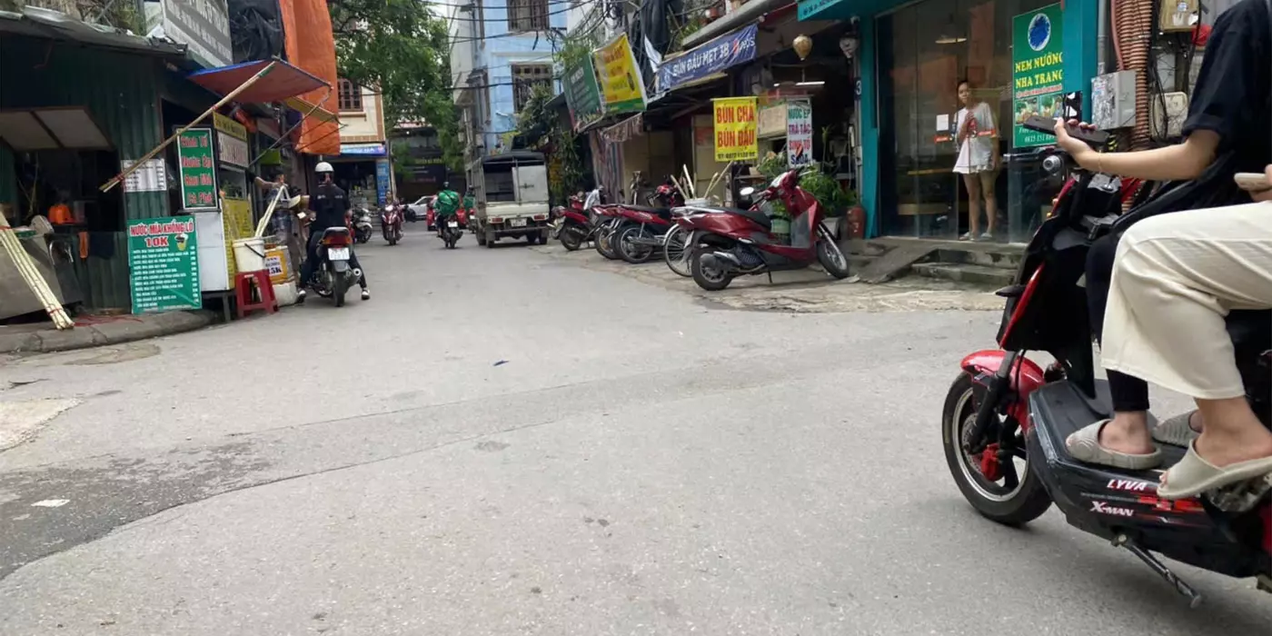 BÁN NHÀ 4T P.CẦU GIẤY, MT 7M, LÔ GÓC Ô TÔ TRÁNH, VỈA HÈ,  KINH DOANH ĐỈNH, CHỈ 23.6 TỶ