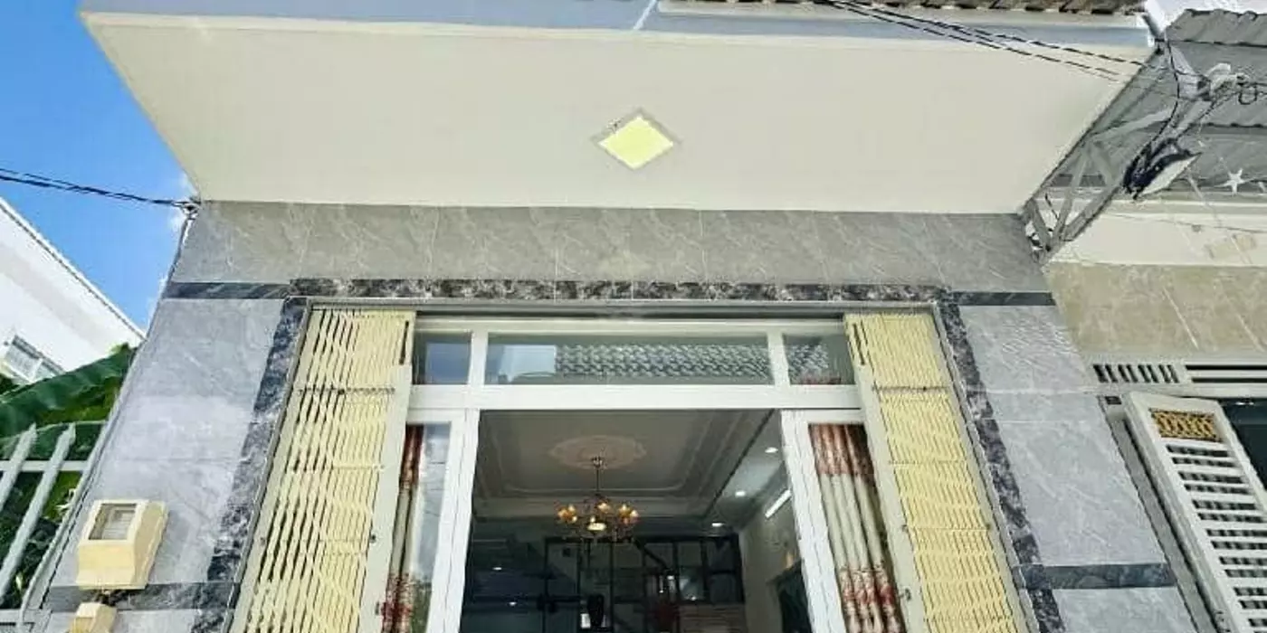 [SÁT VÁCH QUẬN 7] - NHÀ 2 TẦNG - CHỦ TẶNG FULL NỘI THẤT - NGANG 5m5 - Đ. HUỲNH TẤN PHÁT