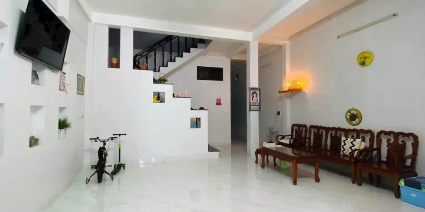 Cho Thuê Nhà Nguyên Căn 2 Tầng Mặt Tiền Cạnh Chợ Trường An - Đường Trần Anh Tông