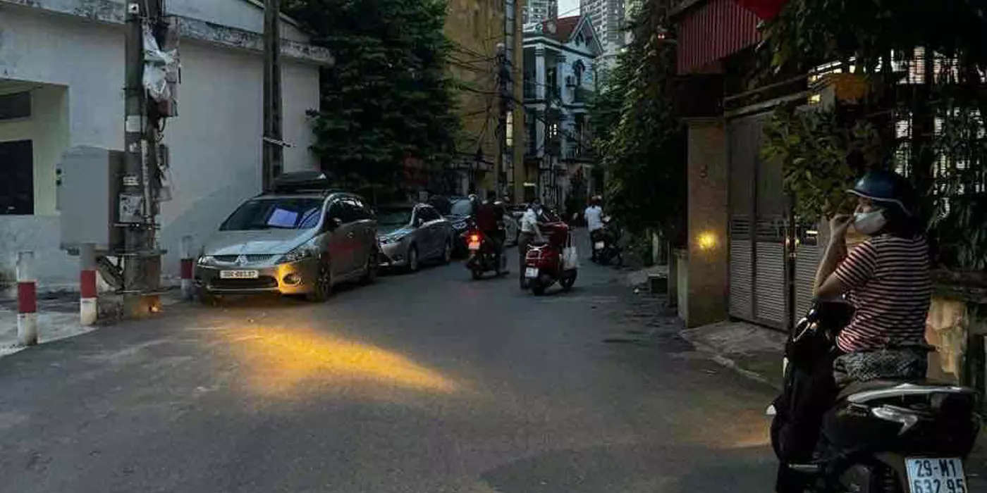 Bán Nhà La Khê 35m², ô tô vào nhà, 4 Tầng, MT 4,4 Chính Chủ, Full Nội Thất - Giá Nhỉnh 6,86 tỷ,
