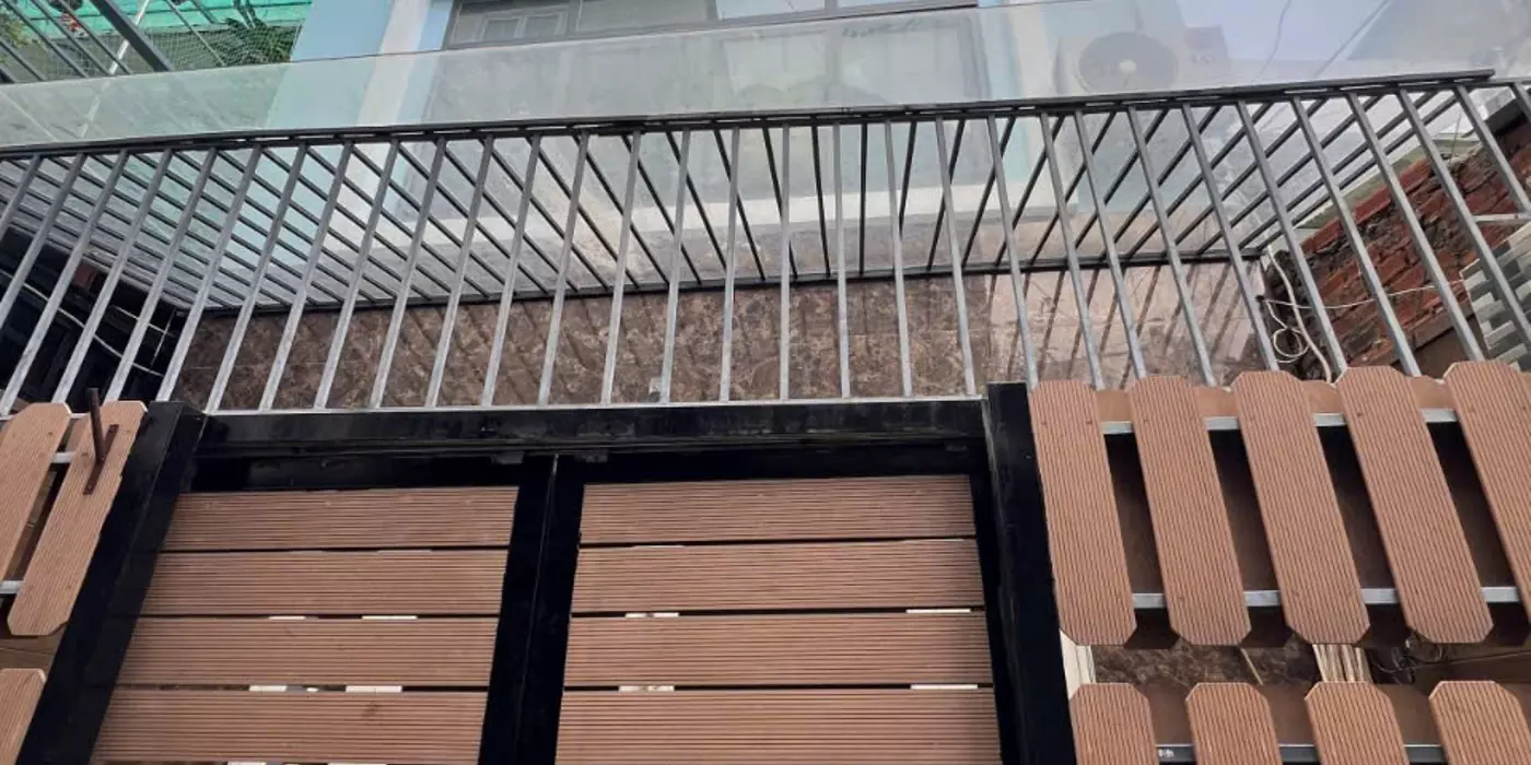 Bán CHDV 5 tầng thu nhập trên 40tr/th kế hẻm ô tô Huỳnh Tấn Phát quận 7