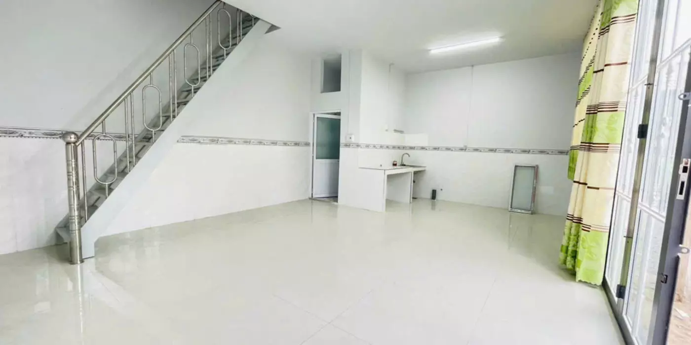 002. Chủ gửi:Nhà 3,8 triệu 2 phòng ngủ Cồn Khương trục chính hẻm