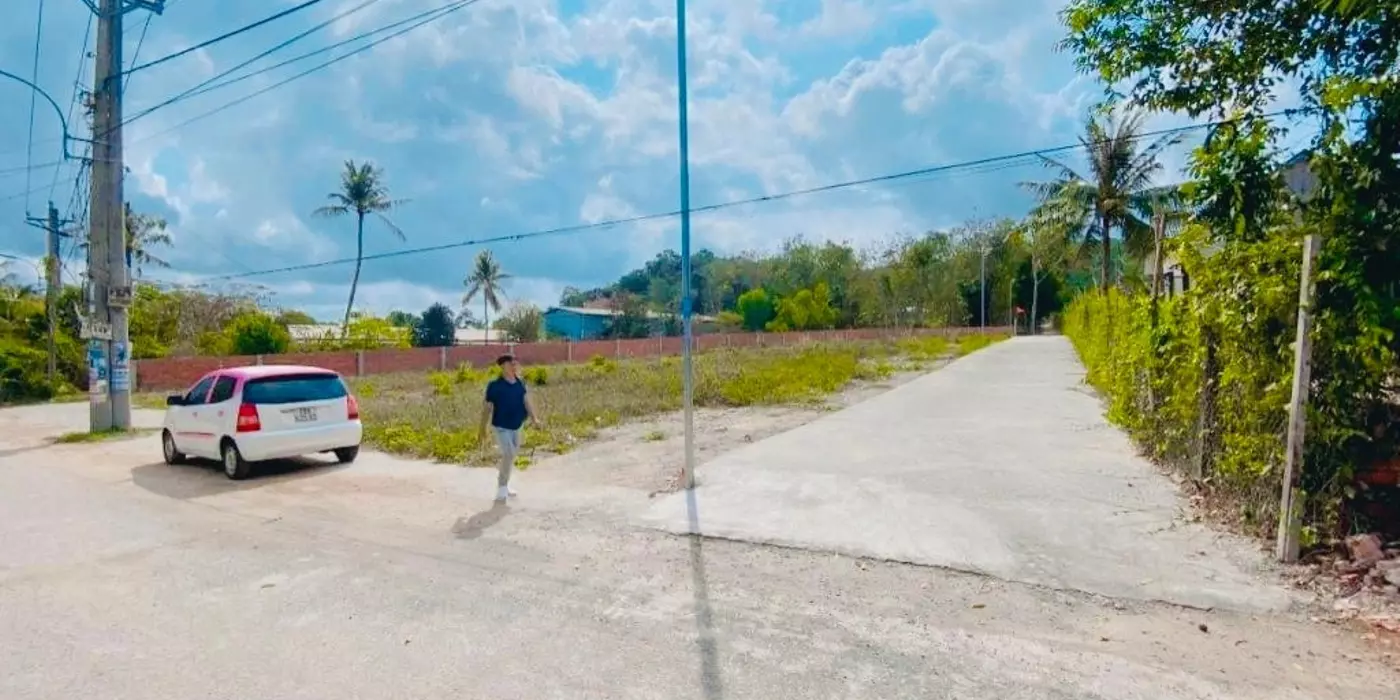 ĐẤ𝐓 𝐍Ề𝐍 𝐓𝐑𝐔𝐍𝐆 𝐓Â𝐌 𝐏𝐇Ú 𝐐𝐔Ố𝐂 - 𝐒𝐔Ố𝐈 ĐÁ