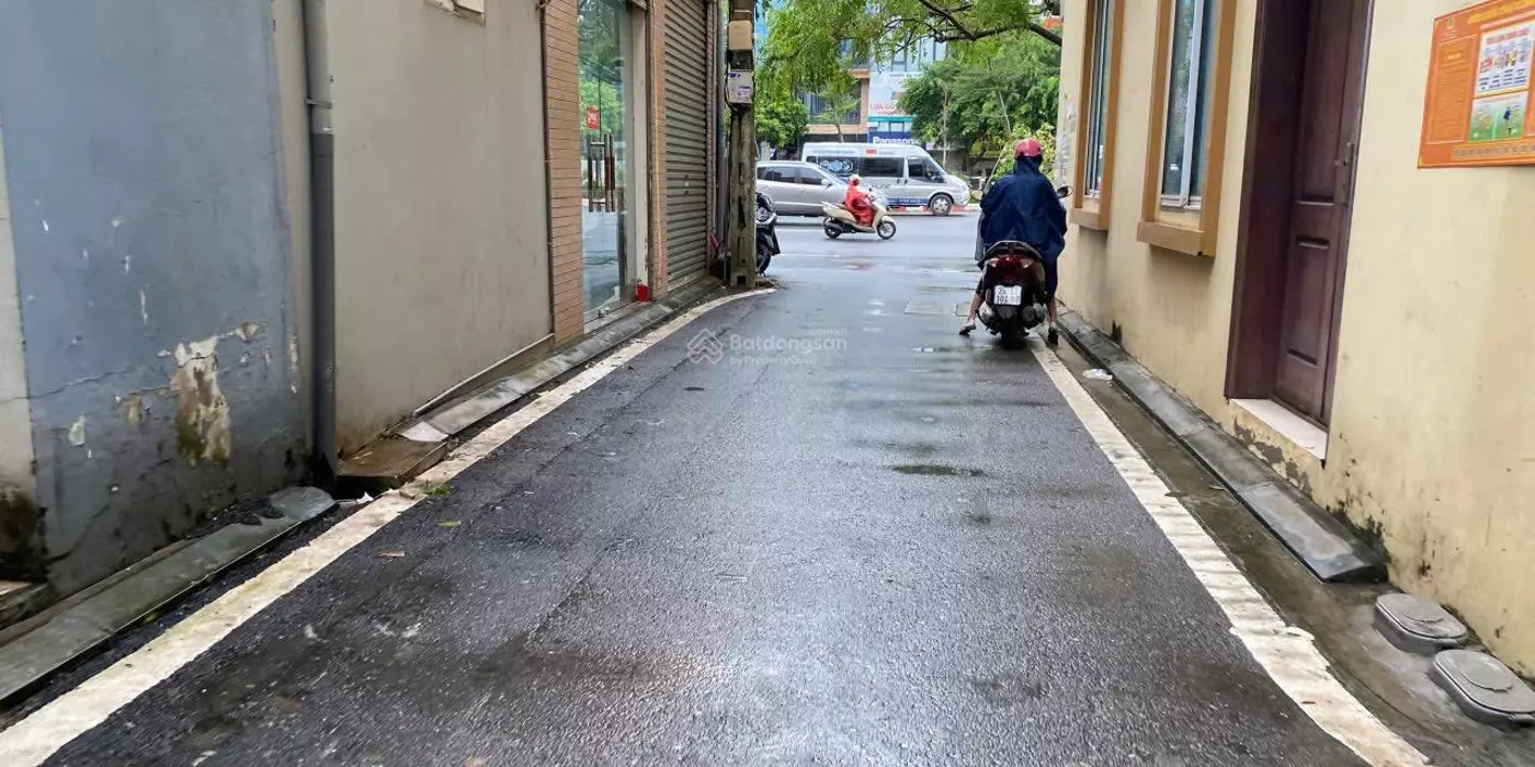 Bán đất Đàm Quang Trung Long Biên DT 45m2 giá 5 tỷ 49 một bước ra ô tô tránh vài phút sang phố