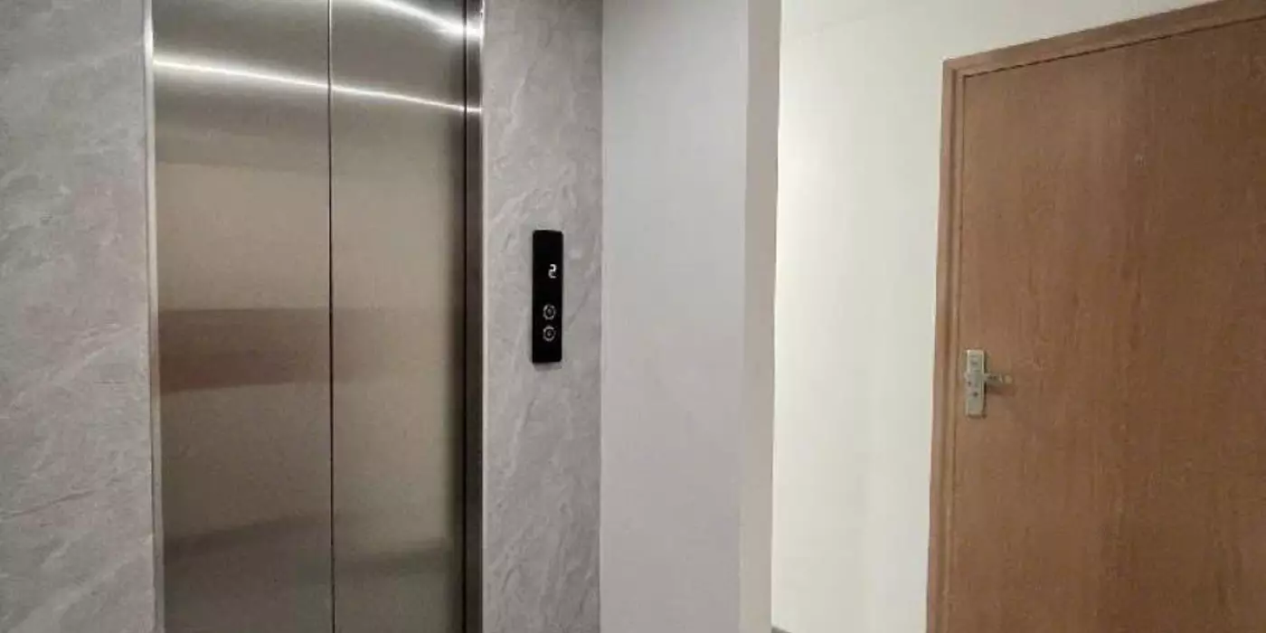 Bán nhà Hà Đông 50m ô tô đỗ trong nhà ,có  thang máy, vị trí đẹp , giá 10 tỷ