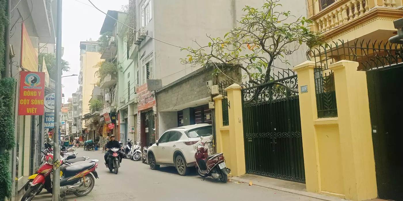 GIA TÔT-Bán nhà,mặt phố Trung Liệt,Đống Đa,KD Đỉnh,DT 112m x MT 6.2mx 4 tầng-26 tỷ TL