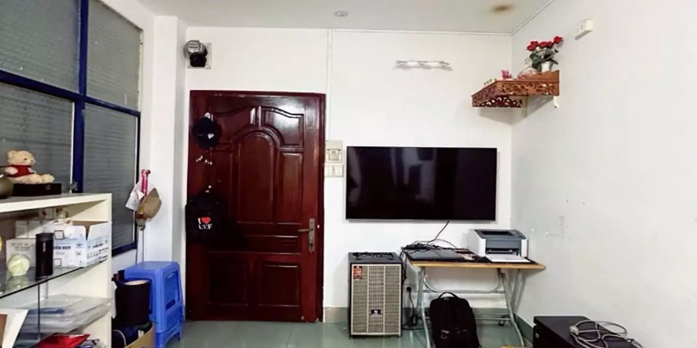 Bán căn hộ lầu 1, Chung cư 212 Nguyễn Trãi, Nguyễn Cư Trinh, Q1, 58m2, có sổ hồng