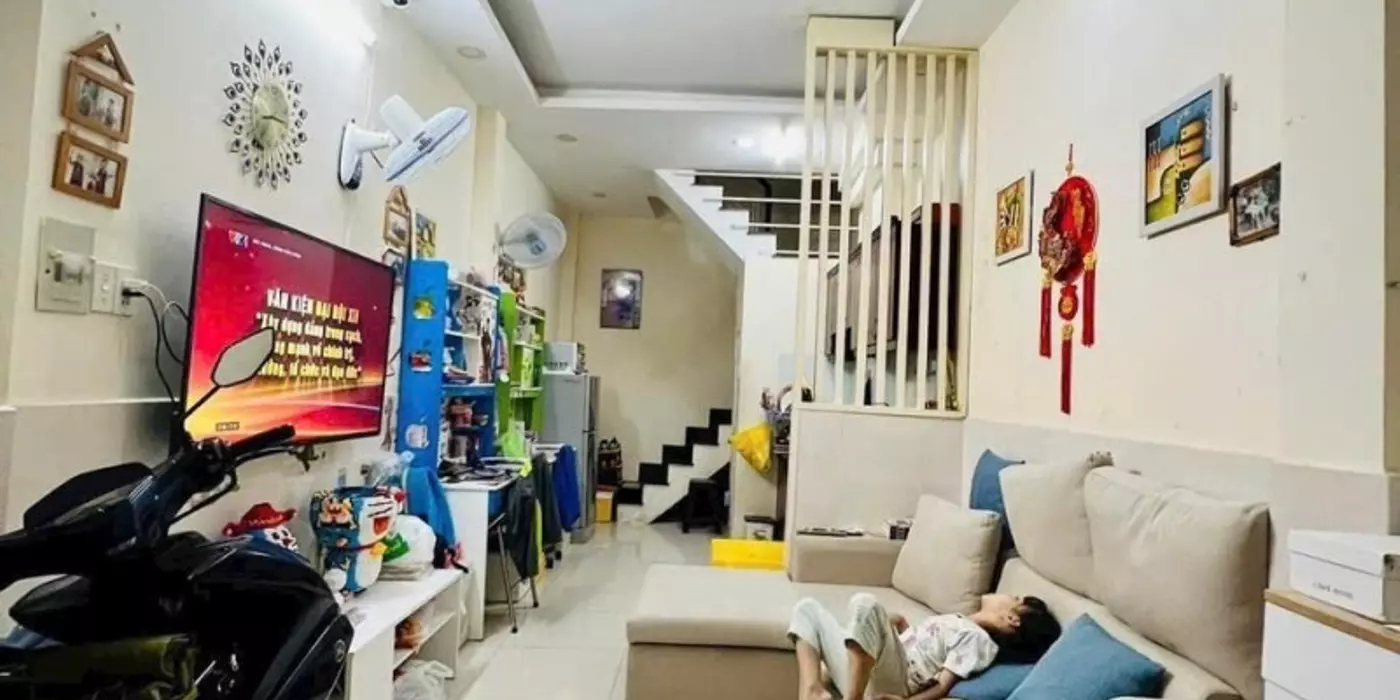 Đối diện Co.op Mart - Hẻm xe hơi - (3.05 x 8)m - BTCT 3 Tầng
