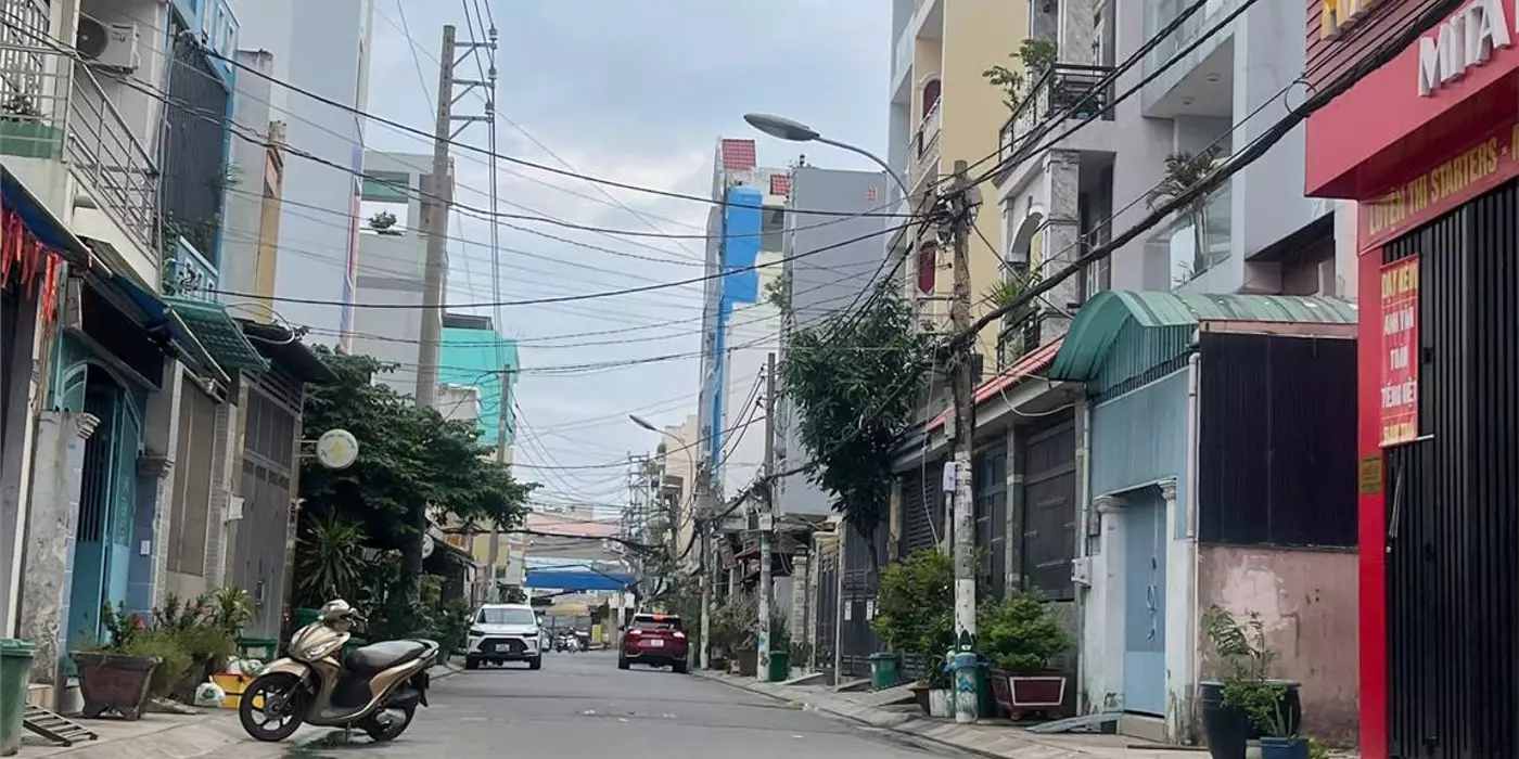 MẶT TIỀN ĐƯỜNG NHỰA 8M KINH DOANH SẦM UẤT NGÀY ĐÊM - GIÁP Q6 VÀ TÂN PHÚ - NHÀ 2 TẦNG 4M ×17M -
