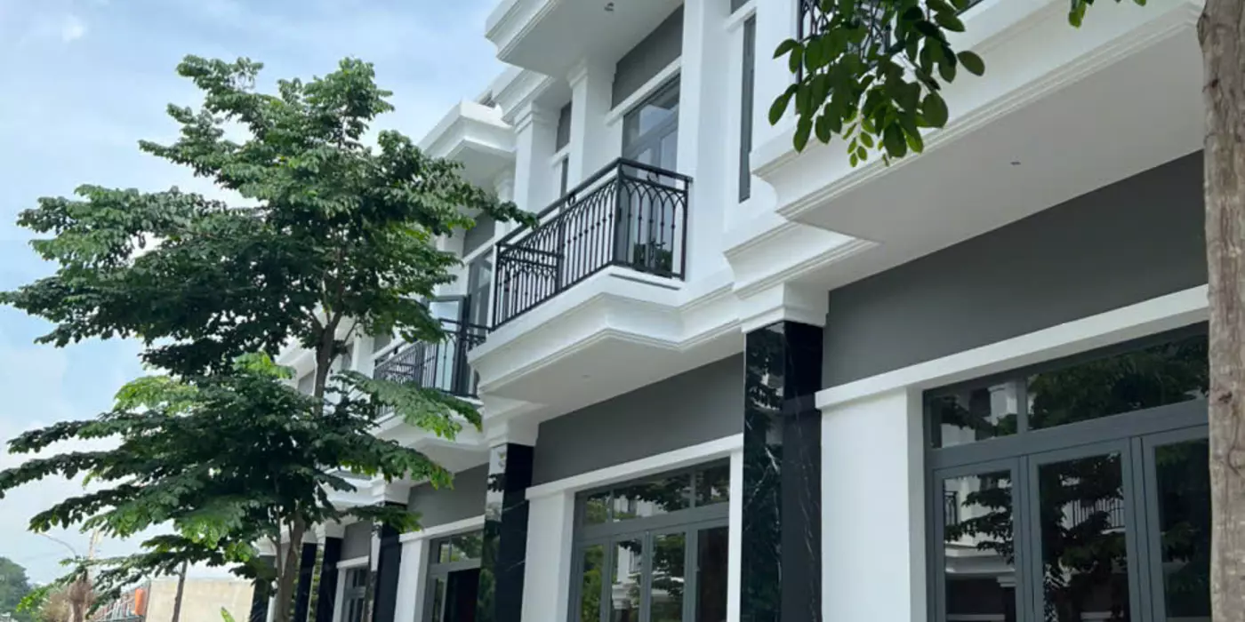 Nhà Phố 1trệt 1lững 1lầu Hòa Lợi, Gần trung tâm Tp. Mới Bình Dương giá 2,3ty