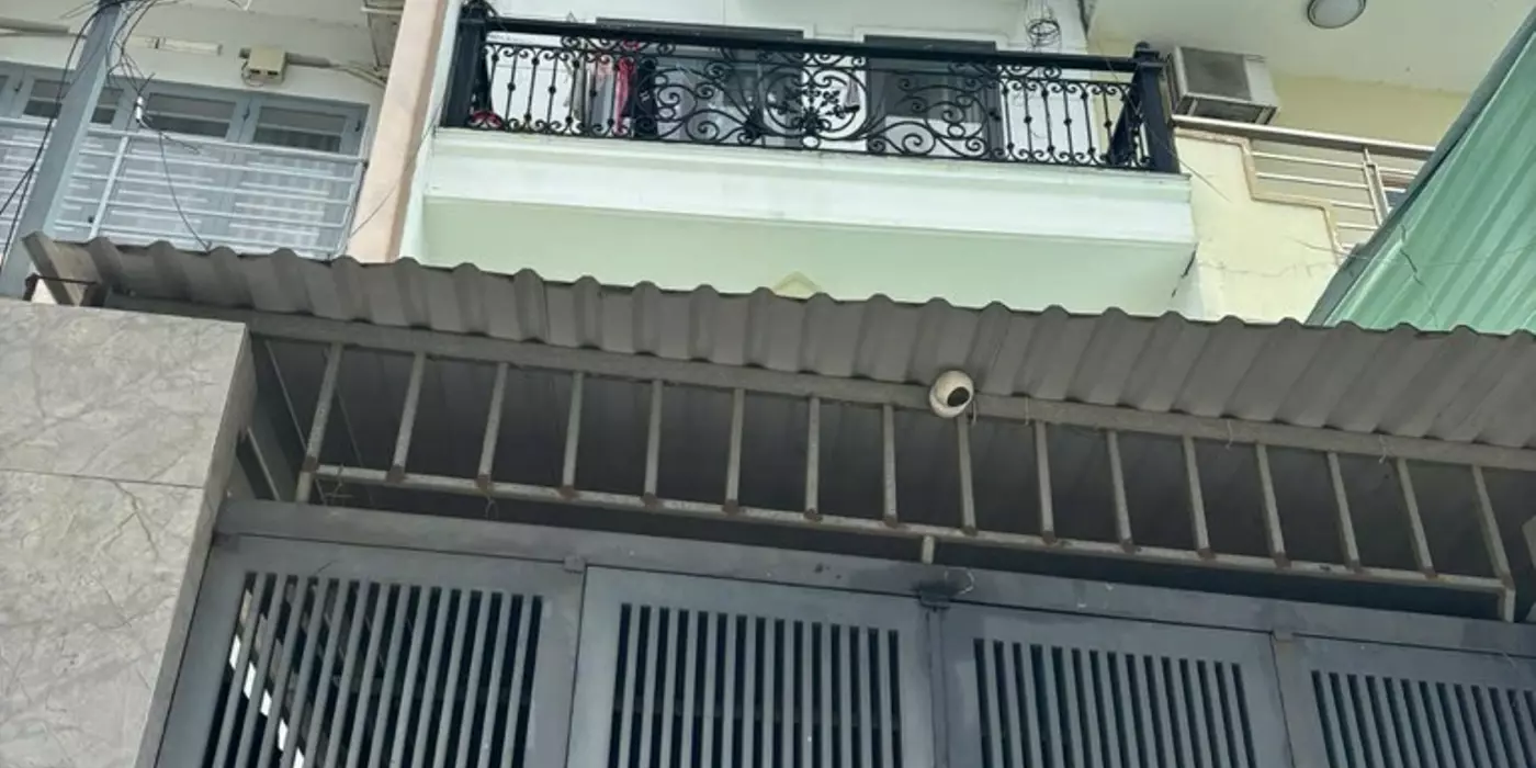 CHỦ GỬI BÁN CĂN NHÀ HẺM Ô TÔ THÔNG - KHU VIP THẠCH LAM- ĐANG CHO THUÊ 18Tr/01 THÁNG - 5 TẦNG- 78M2