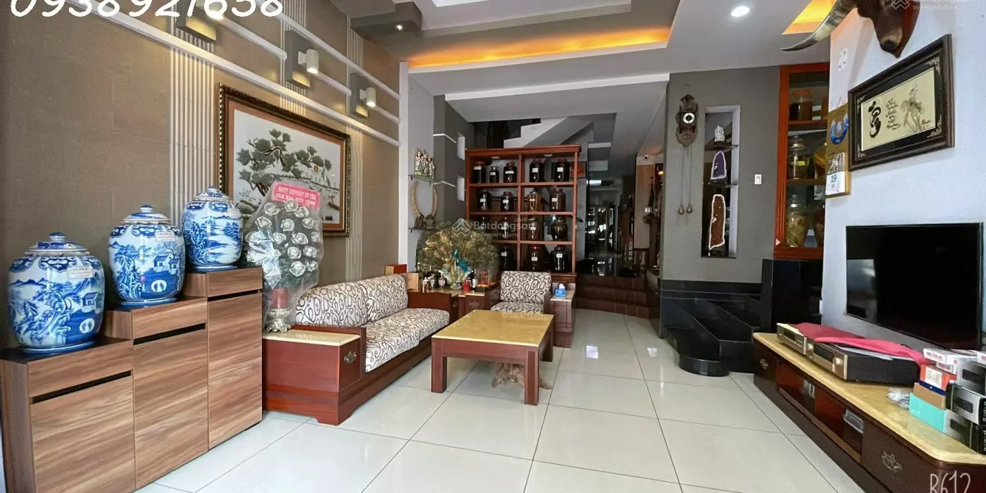 *Bán Nhà Phố Trần Nhân Tôn Quận 10, 6 Tầng (4.1/17m), Sổ vuông Đẹp,  Hoàn Công Đủ