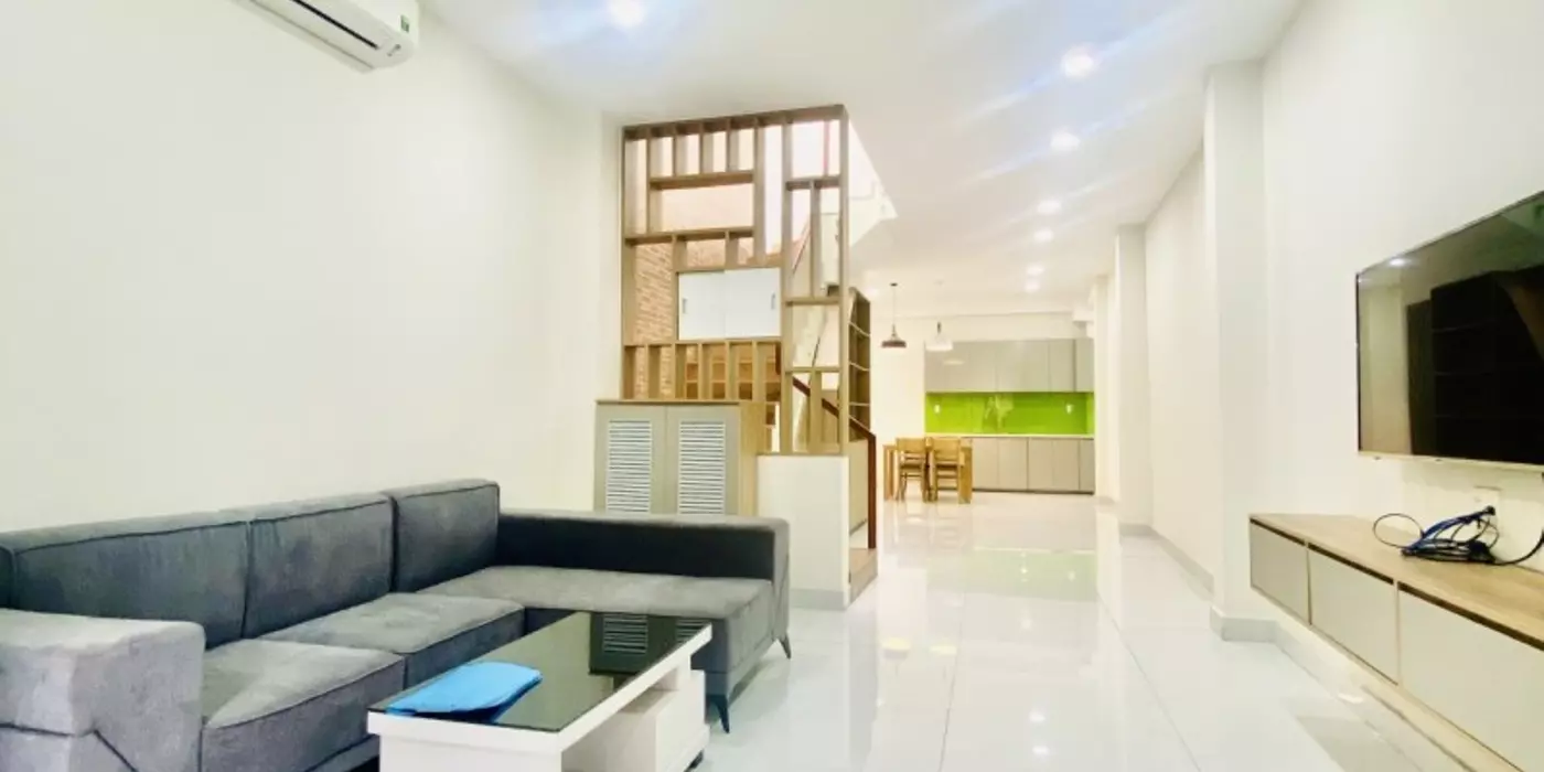 Bán ngộp nhà HXH, 60m2 ngang 4.x với 5.6 Tỷ tại BigC Trường Chinh, Tân Phú.