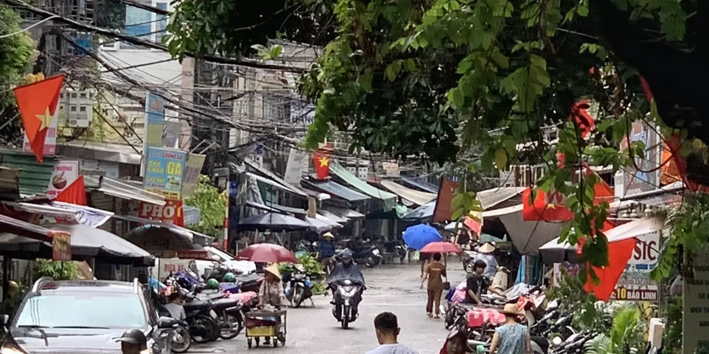 Bán nhà quận Hoàn Kiếm vị trí đẹp rẻ rộng ô tô 99m2 -35 tỷ