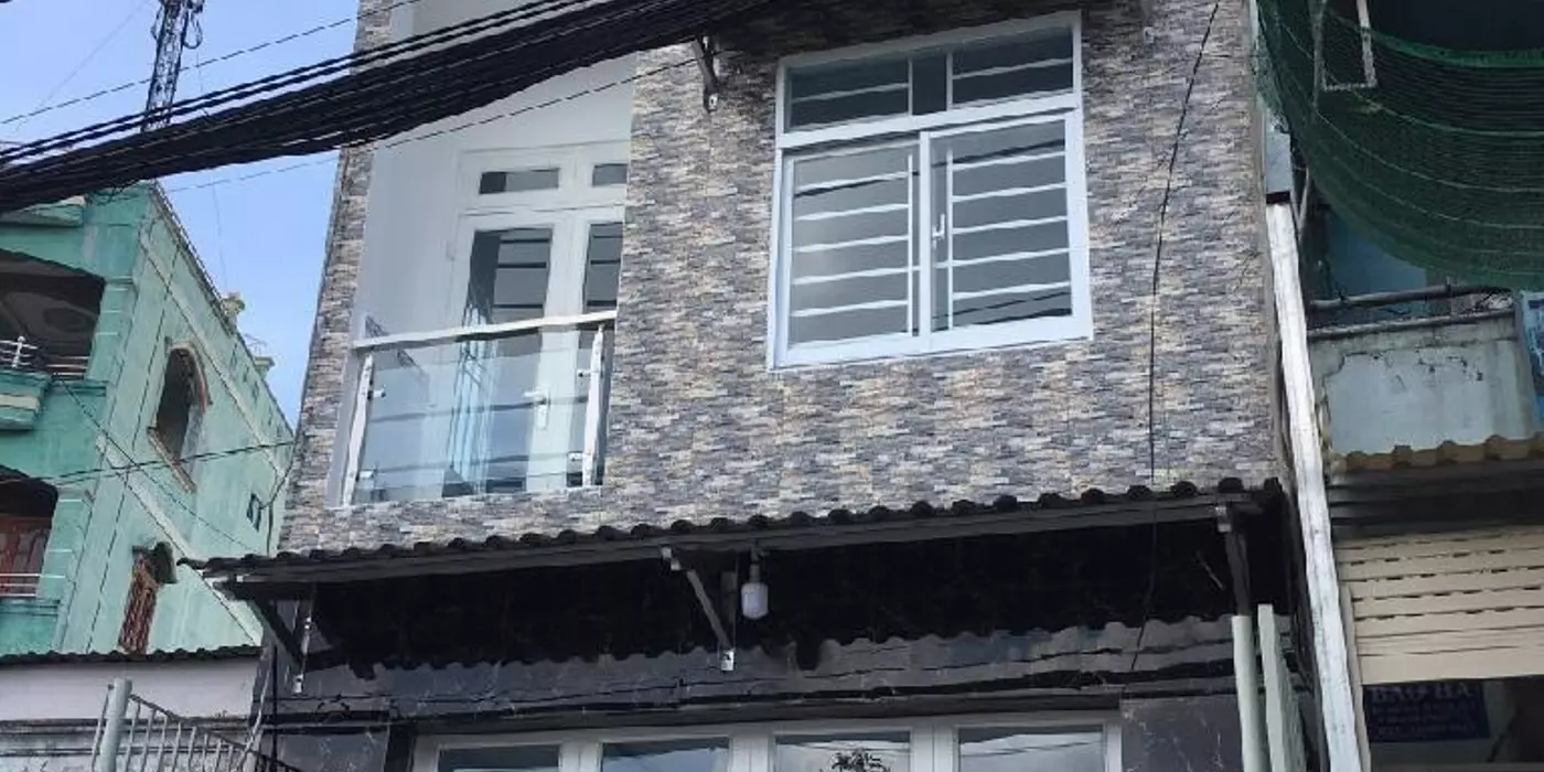 Bán nhà Mặt Tiền Kinh Doanh Quốc Lộ 1A, Đông Hưng Thuận, Q12, 
DT 51m2 (4.2 x 12) x 3 tầng, 
Chỉ