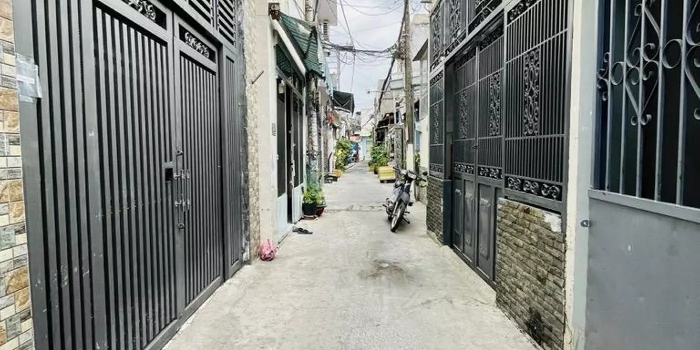 Bán nhà Đông Hưng Thuận 29, Đông Hưng Thuận, Quận 12, 
DT 57/60m2 (4 x 15) x 2 tầng,
Chỉ 3.78 tỷ