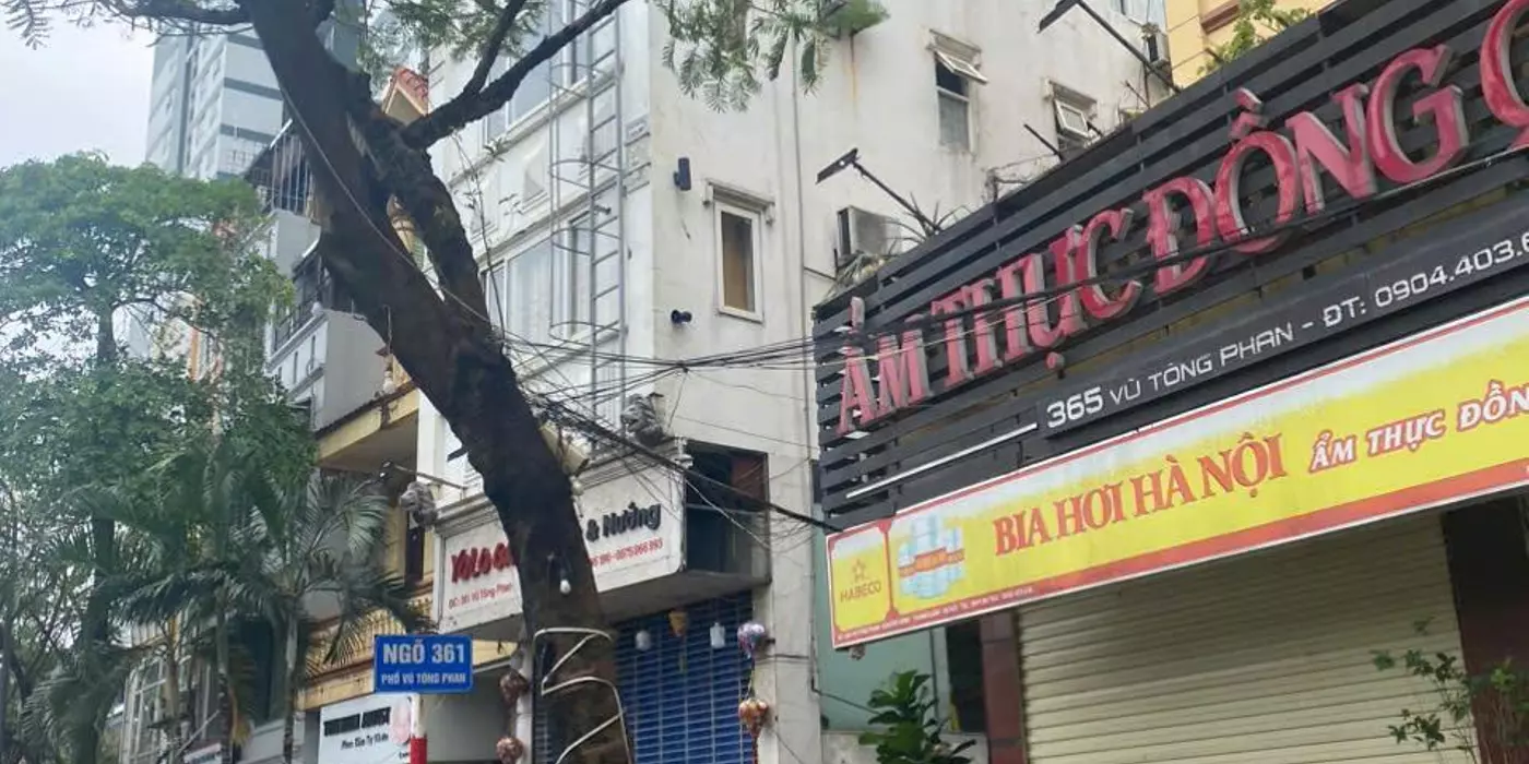 KHƯƠNG ĐÌNH-THANH XUÂN- LÔ GÓC-DT:102m2-2,5T-GIÁ CHỈ NHỈNH 16TY- OTO VÀO NHÀ, OTO TRÁNH-KINH