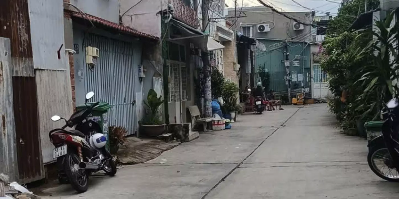 SIÊU PHẨM NGÃ TƯ BÌNH TRỊ ĐÔNG - TÊN LỬA NHỈNH 4 TỶ XÍU - HẺM XE HƠI THÔNG TỨ TUNG - 55M2 - NGANG