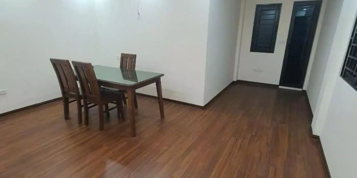 BÁN NHÀ NGUYỄN ĐÌNH HOÀN QUẬN CẦU GIẤY 1 NHÀ RA PHỐ - NGÕ THÔNG - LÔ GÓC 3 MẶT
