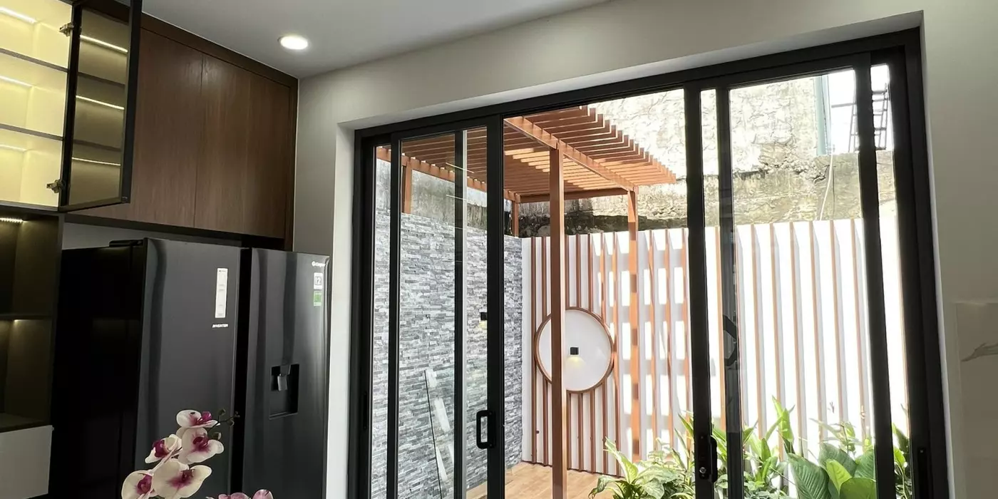 Nhà đẹp nung ninh, ngay khu công nghệ cao Quận 9 - sổ hoàn công đủ chờ sang tên