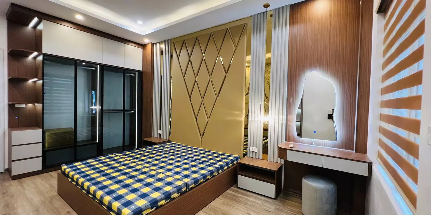 QUẬN THANH XUÂN-HÀ NỘI-DT:95M2-GIÁ 8,7TY-MẶT TIỀN 5M-3TANG-OTO-TRÁNH NHAU-KINH DOANH- TIỆN