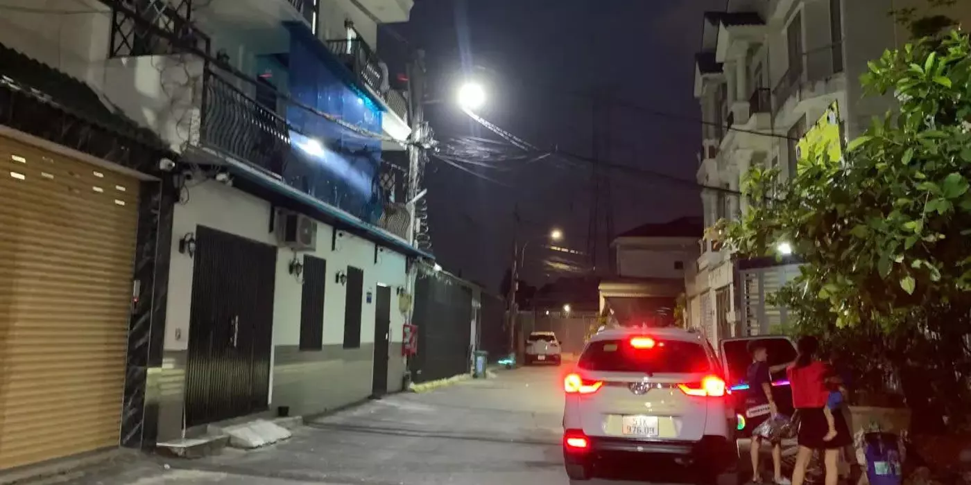 Bán căn nhà 3 lầu có sân thượng HXH đường 22 Linh Đông, Thủ Đức, giá còn 6.25tỷ.