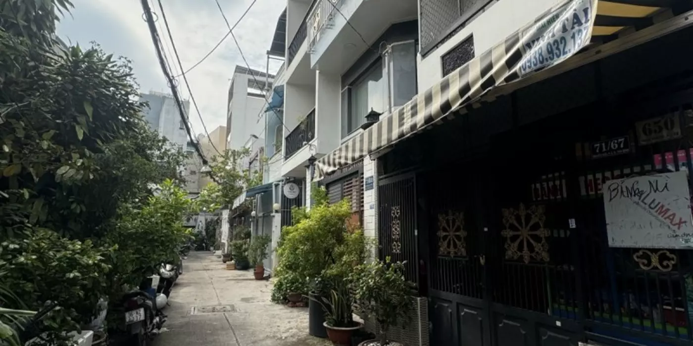 Sở hữu ngay nhà Phạm Văn Hai, Tân Bình, DT 4x15 giá thấp kịch sàn.