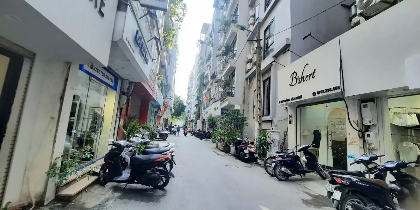 BÁN NHÀ MẶT PHỐ ĐẶNG VĂN NGỮ, ĐỐNG ĐA. 31M2 5 TẦNG, KINH DOANH VÔ CÙNG SẦM UẤT, GIÁ TRONG NGÕ.