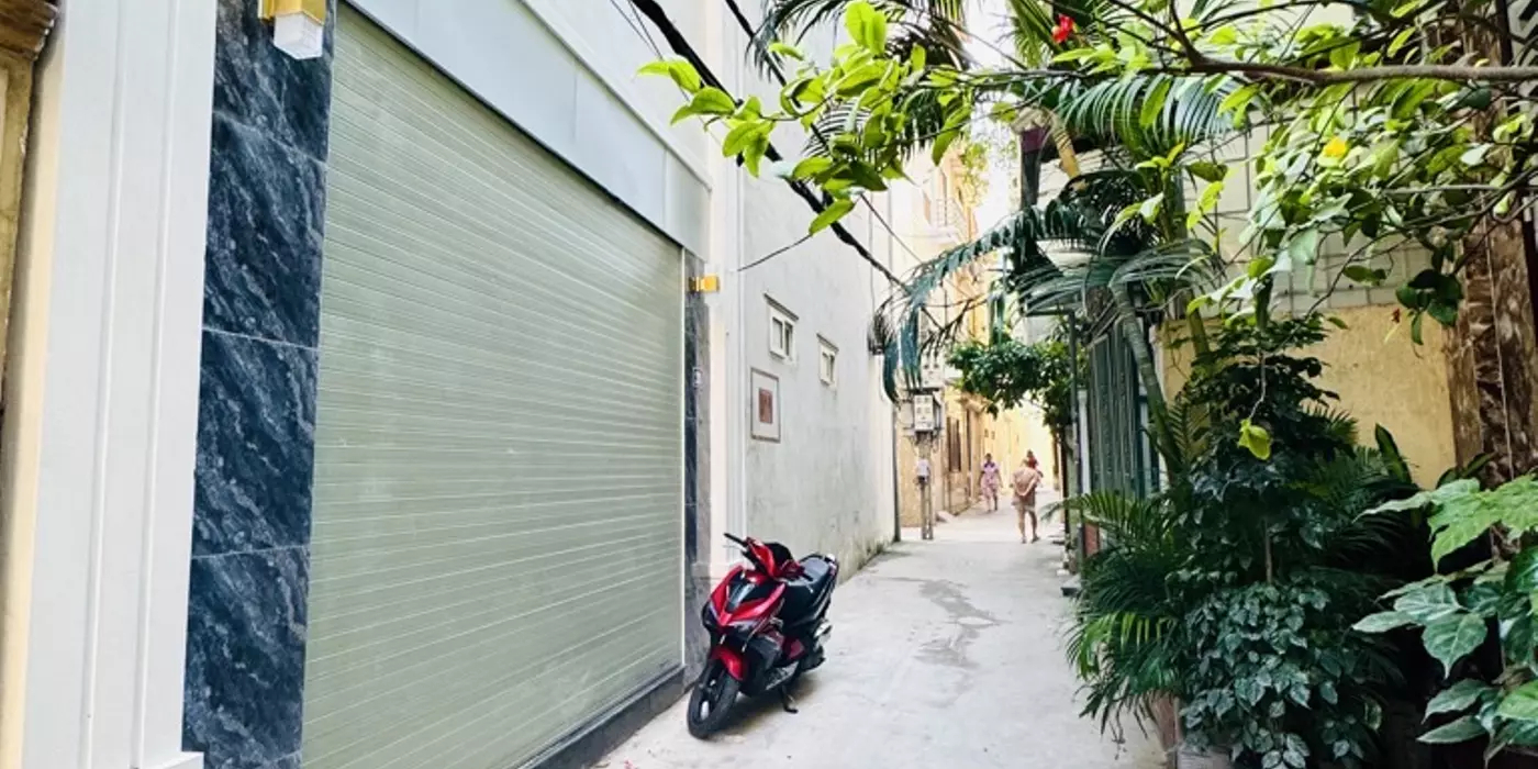 BÁN NHÀ TRẦN QUỐC HOÀN, 1 NHÀ RA Ô TÔ, HÀNG XÓM TOÀN GIẢNG VIÊN ĐH. 7,2 TỶ