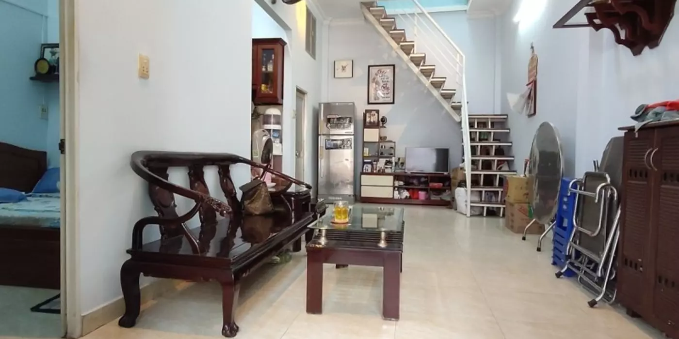 Ngay THPT Nguyễn Trung Trực - Hẻm 4m - (5.5 x 8.5)m - 3 Phòng ngủ