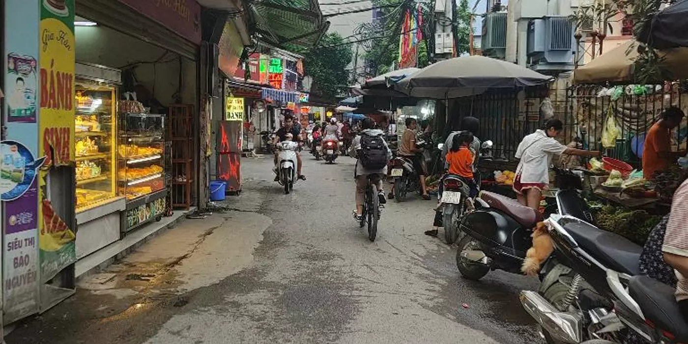SIÊU HIẾM BÁN-Ô TÔ 16C QUA NHÀ- Ở + KD ĐỀU OK - LÃI VỐN ĐỈNH LUÔN GIÁ HƠN 16TỶ