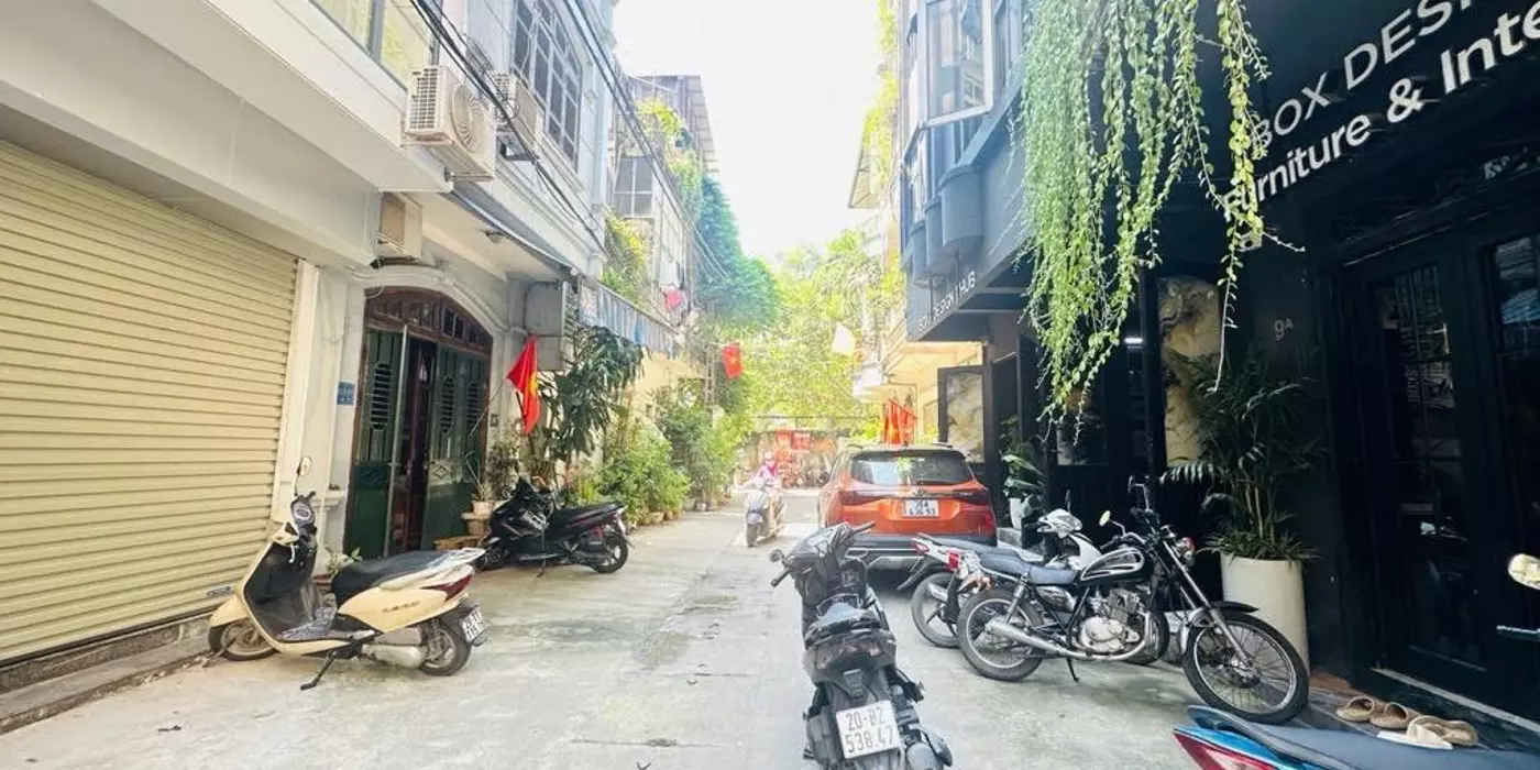 Bán nhà Ao Sen 6 tầng, Mt 4m HV Bưu Chính ngõ Ô tô, kinh doanh 8,8 tỷ.