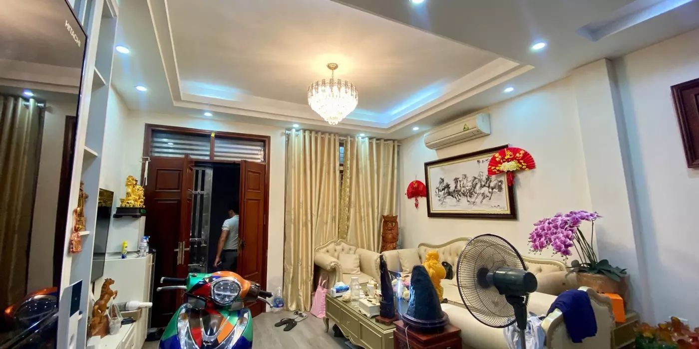 Minh Khai, Hai Bà Trưng, 48m², 5 tầng, mt 5.7m, giá 7.5 tỷ, Full Nội Thất