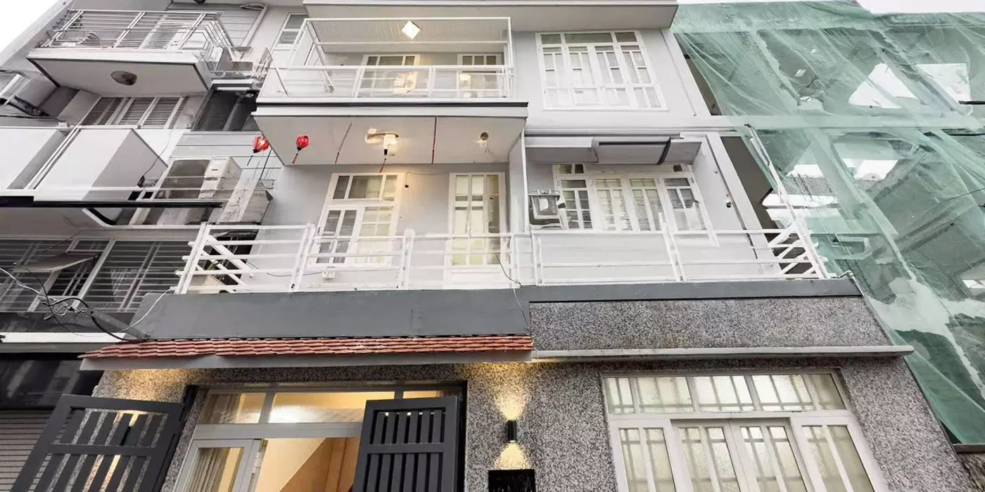 BÁN NHÀ BÌNH THẠNH - XE HƠI NGỦ TRONG NHÀ - 4 TẦNG BTCT - GẦN 40M2 - KHÔNG LỘ GIỚI QH - CHỈ 6.35 TỶ