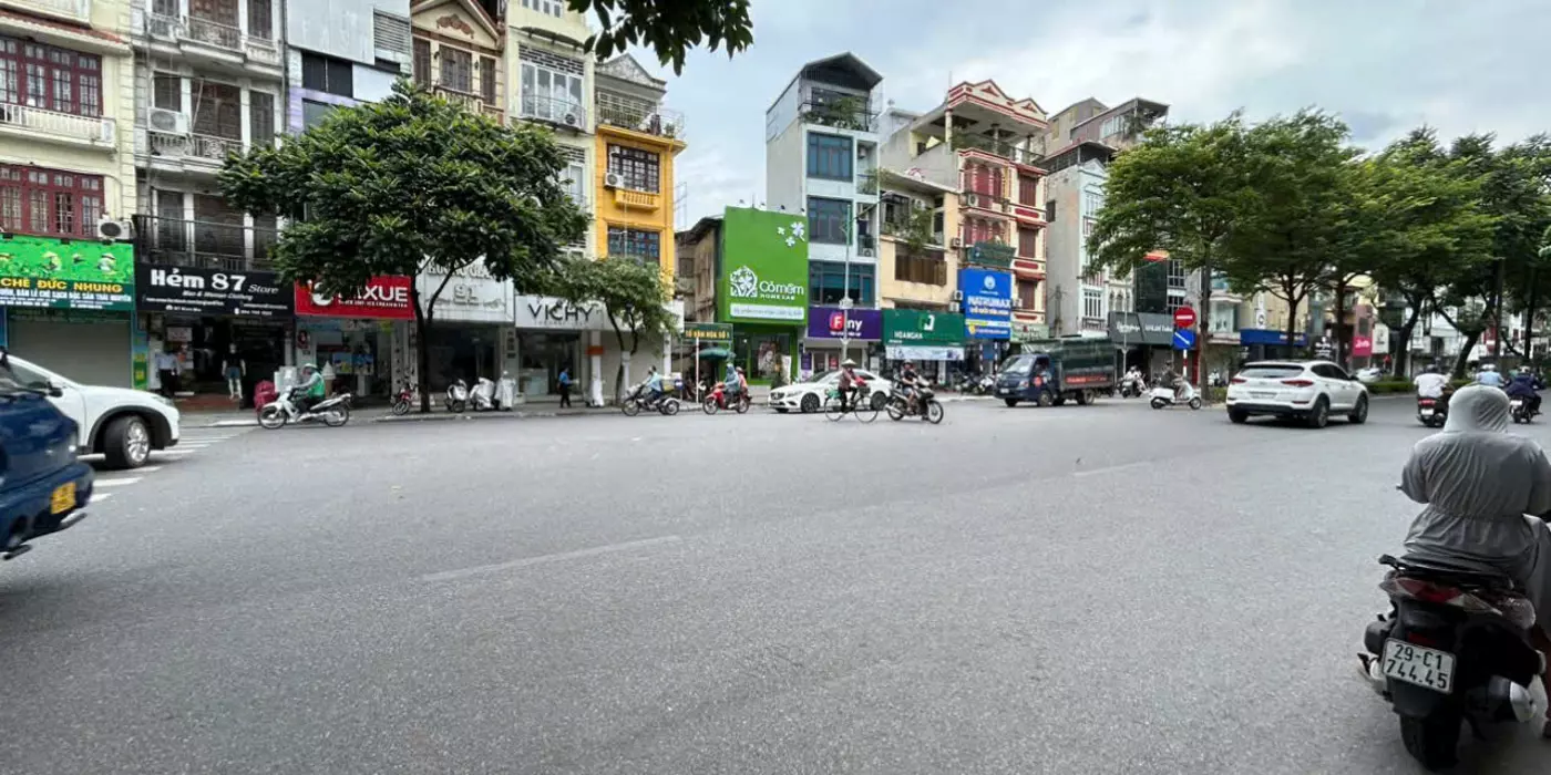 Bán toà nhà  phố Kim Mã, toà  căn hộ cao cấp mới xây, 9 tầng, 122m2 , 35 phòng full nội thất