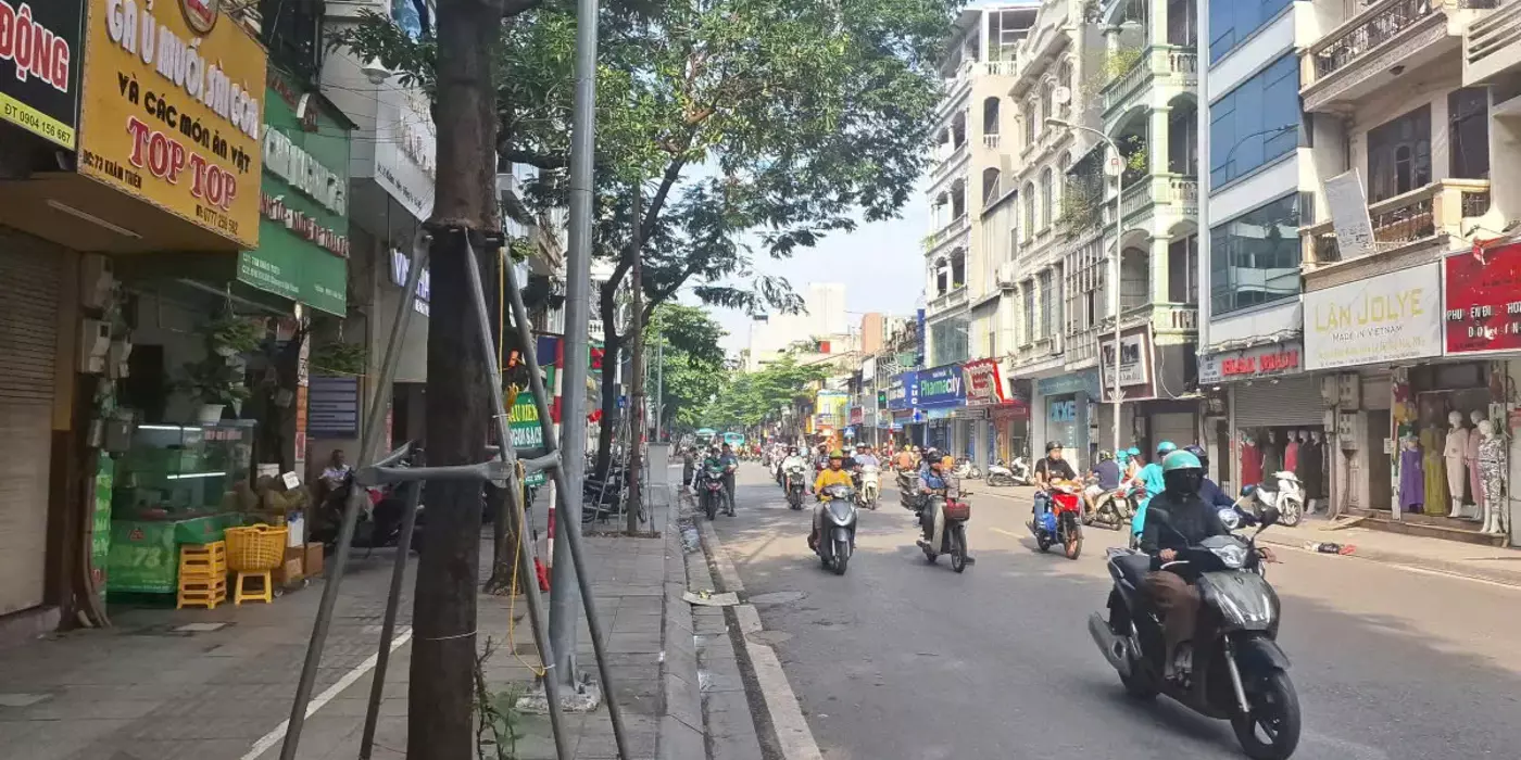 BÁN NHÀ KHÂM THIÊN, ĐỐNG ĐA. 52M MẶT PHỐ - KINH DOANH ĐỈNH - TIỀM NĂNG – ÔTÔ TRÁNH. GIÁ 18,3