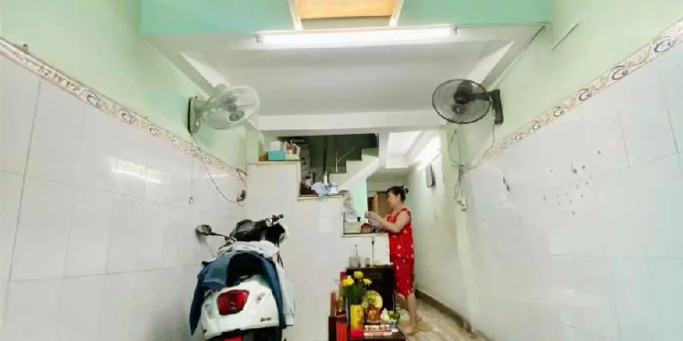 NHÀ MỚI  NGAY TRUNG TÂM  QUẬN 10 - 4 TẦNG BTCT - 4PN - NHỈNH 5 TỶ.