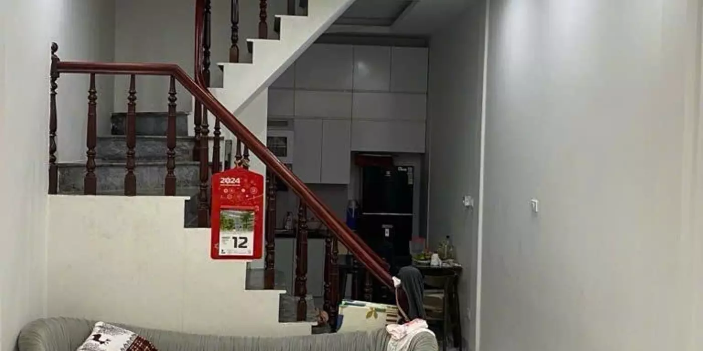 TRẦN QUỐC VƯỢNG CẦU GIẤY NGÕ NÔNG CÁCH ÔTÔ VÀI BƯỚC CHÂN 40M2 8.95 TỶ