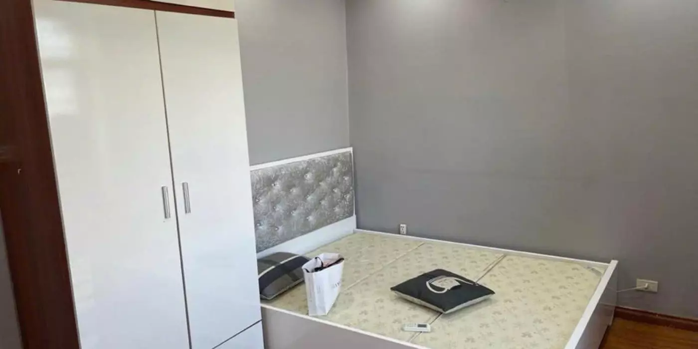 tôi cần bán  nhà lô góc ô tô đỗ cửa 5 tầng giá chỉ 6,2 tỷ ngay trung tâm chợ hà đông tiện ích ngập