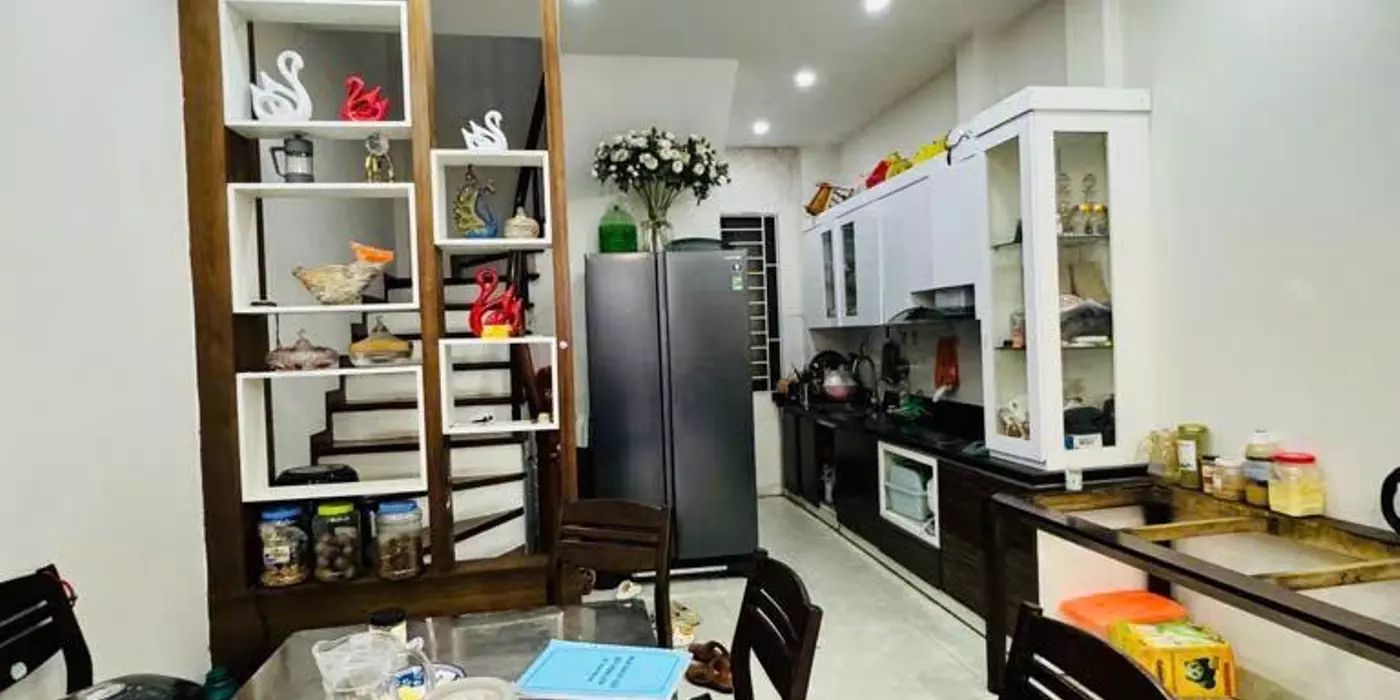 NGUYỄN KHÁNH TOÀN CẦU GIẤY 44M2 9.8 TỶ NỞ HẬU 2 THOÁNG, VÀI BƯỚC RA Ô TÔ TRÁNH.